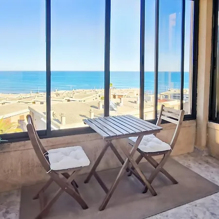 A Orillas Del Mar * 托雷维耶哈