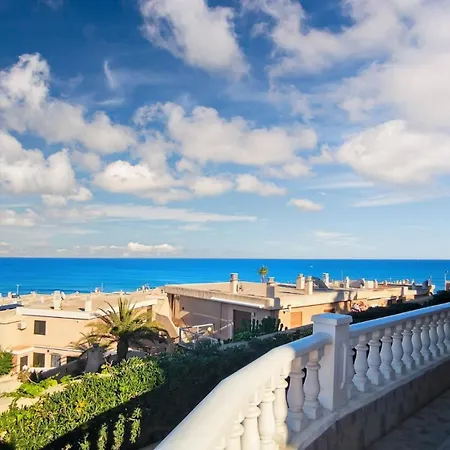 A Orillas Del Mar 托雷维耶哈